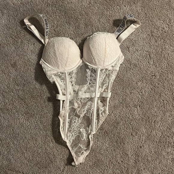 Victorias Secret Lingerie - Picture 1 of 3